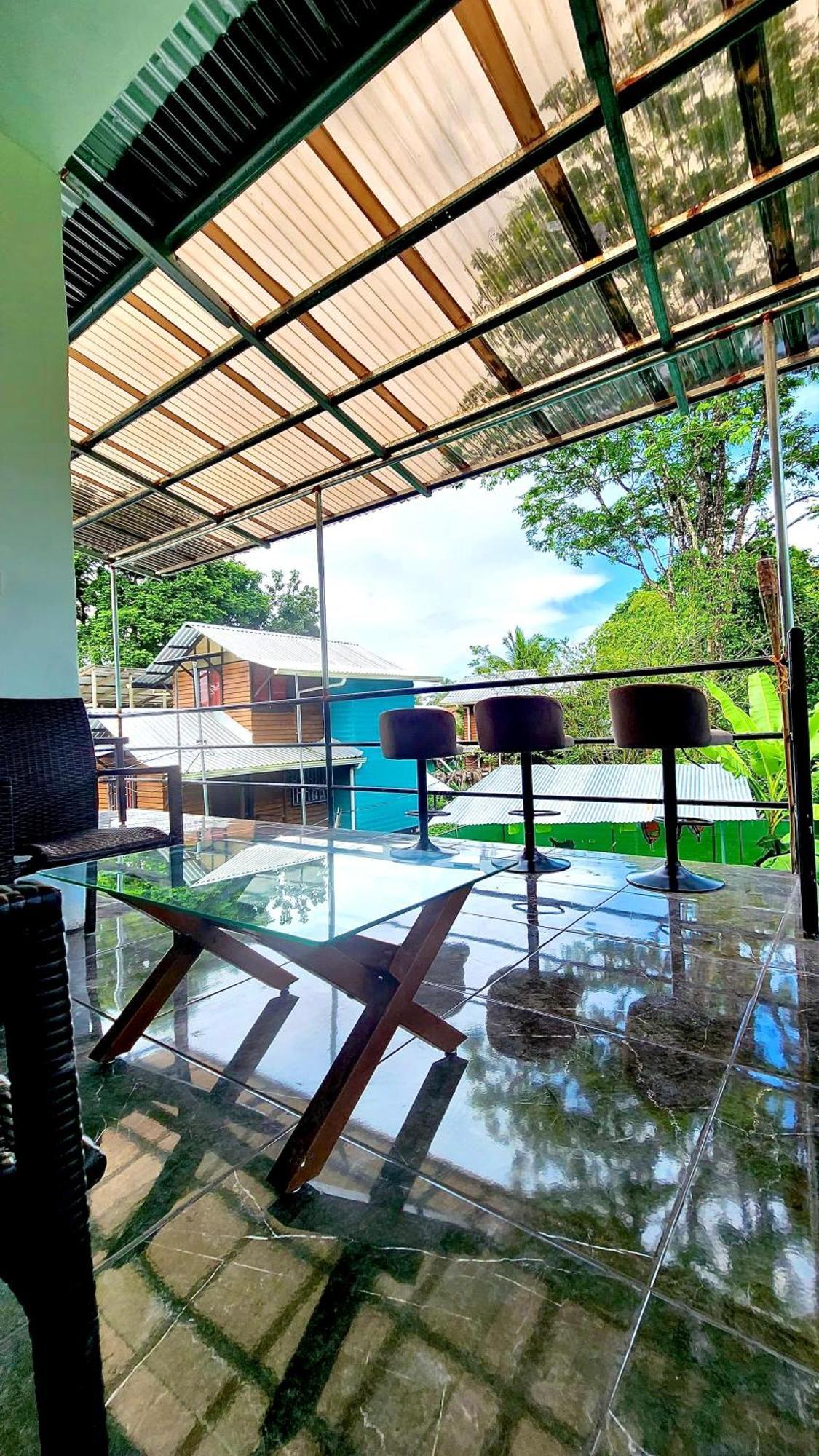 H Et L Apartment Tortuguero Bagian luar foto